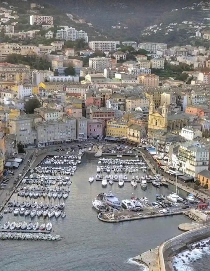 Près du Vieux port Studio terrasse vue dégagée église de Saint Jean Bastia  Esterno foto